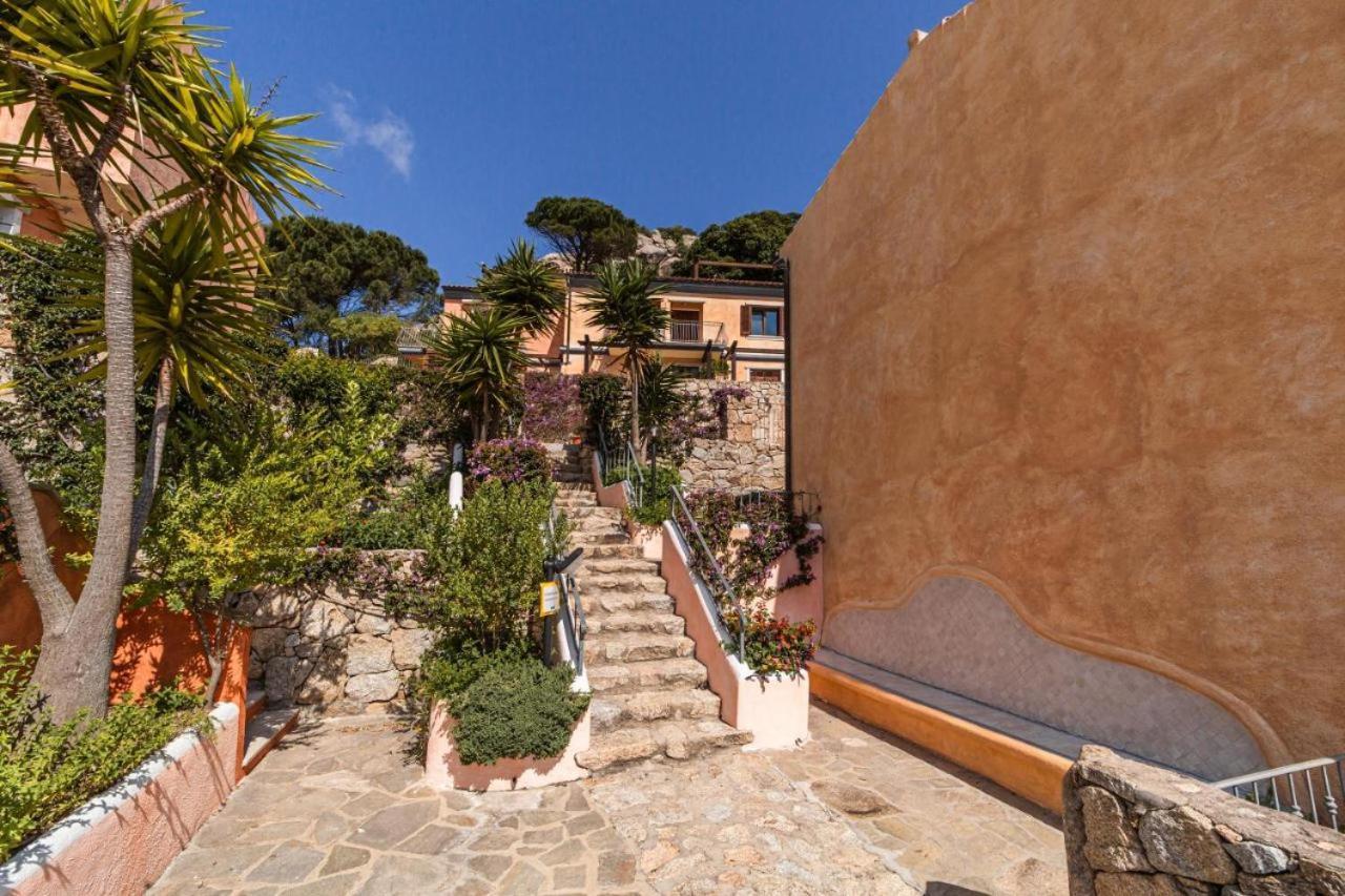 Residence Borgo Punta Villa Ла-Маддалена Экстерьер фото