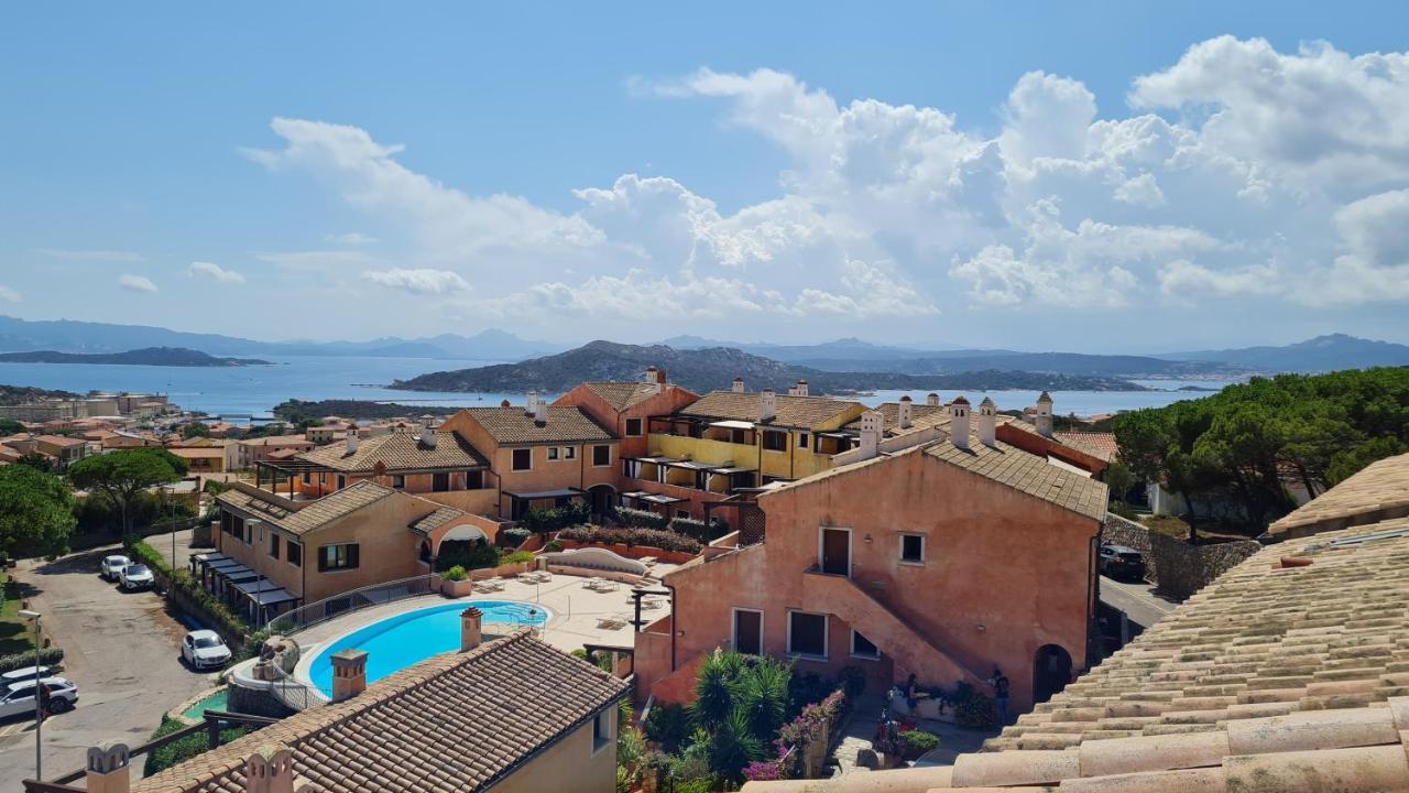 Residence Borgo Punta Villa Ла-Маддалена Экстерьер фото