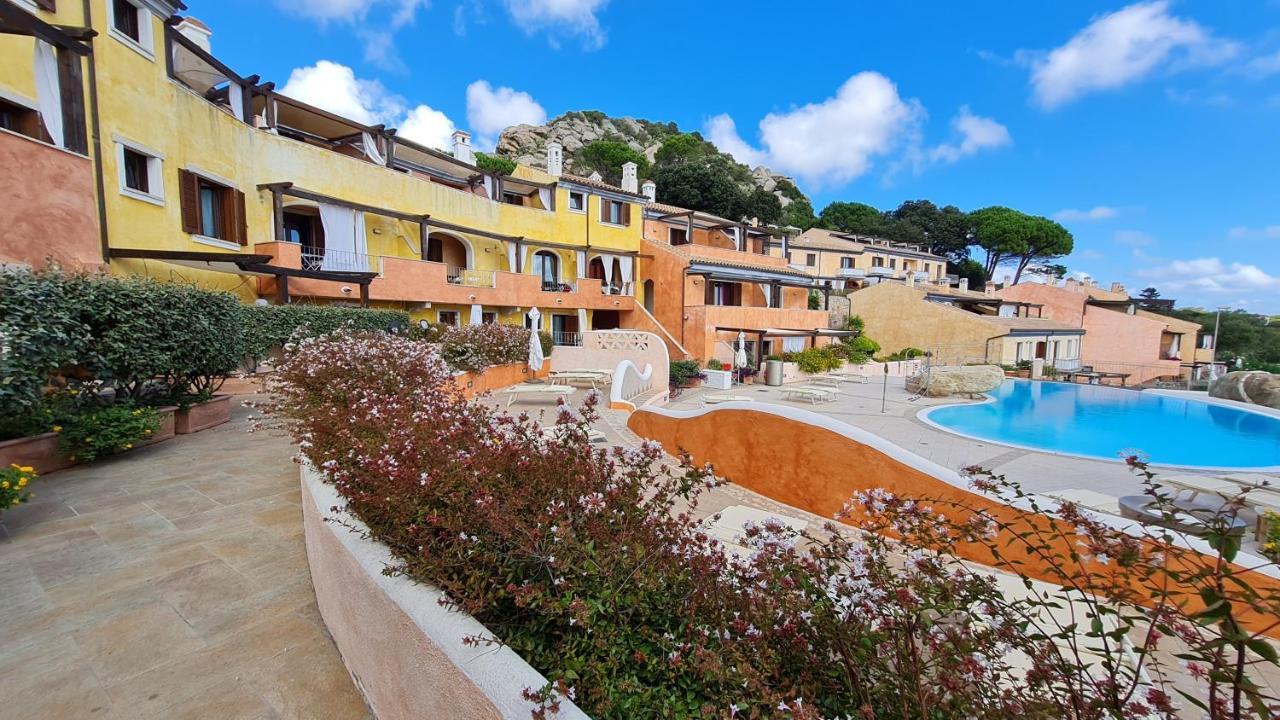 Residence Borgo Punta Villa Ла-Маддалена Экстерьер фото