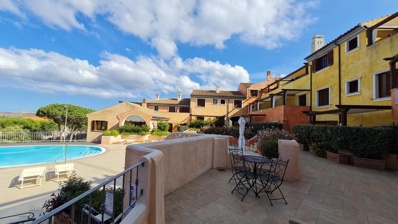 Residence Borgo Punta Villa Ла-Маддалена Экстерьер фото