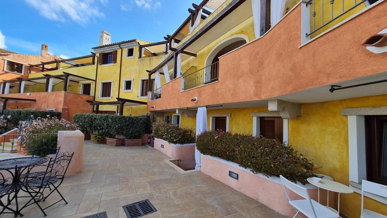 Residence Borgo Punta Villa Ла-Маддалена Экстерьер фото