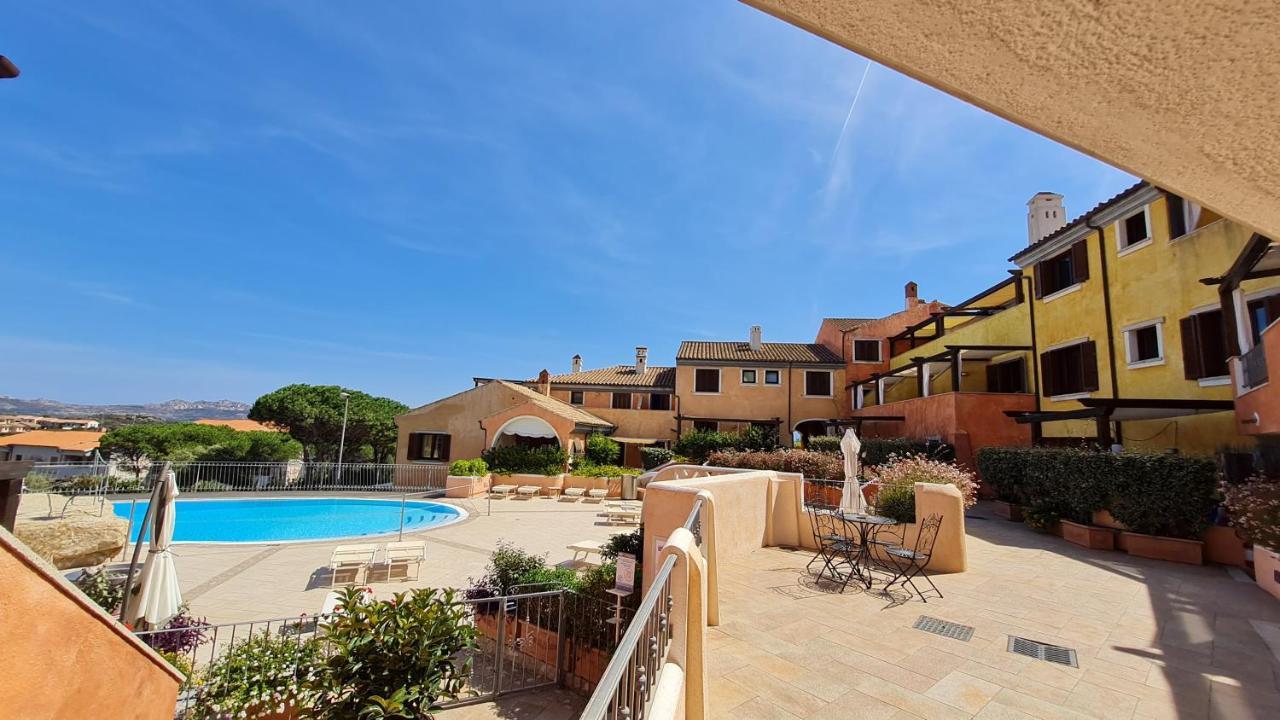 Residence Borgo Punta Villa Ла-Маддалена Экстерьер фото